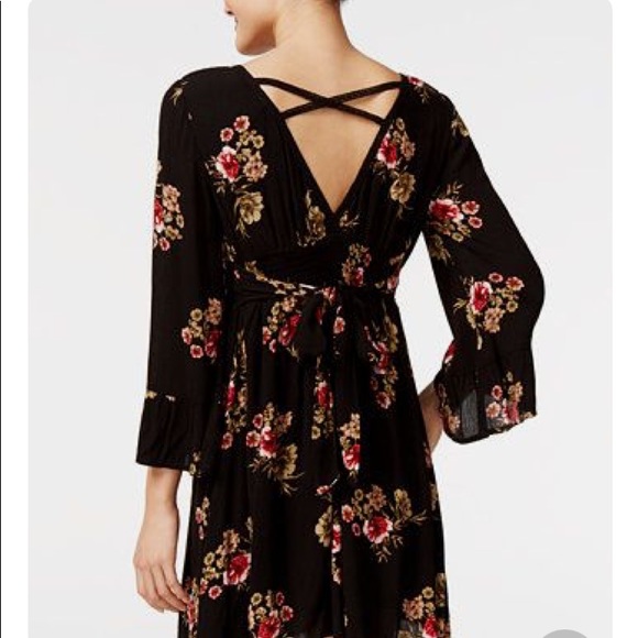 NWT Black Pink Red Floral Vneck Bell Sleeve Dress - Picture 4 of 7